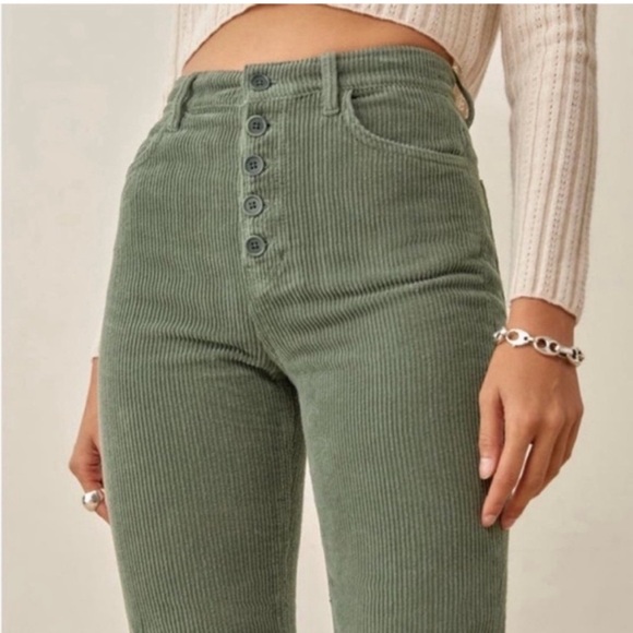 💚 Reformation Cynthia High Rise Straight Corduroy Pants💚 - Picture 2 of 5